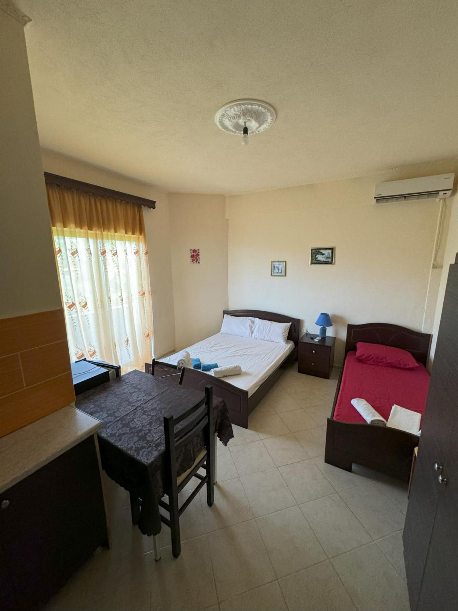 Adrian Agustin Rooms Lukovë Exteriér fotografie
