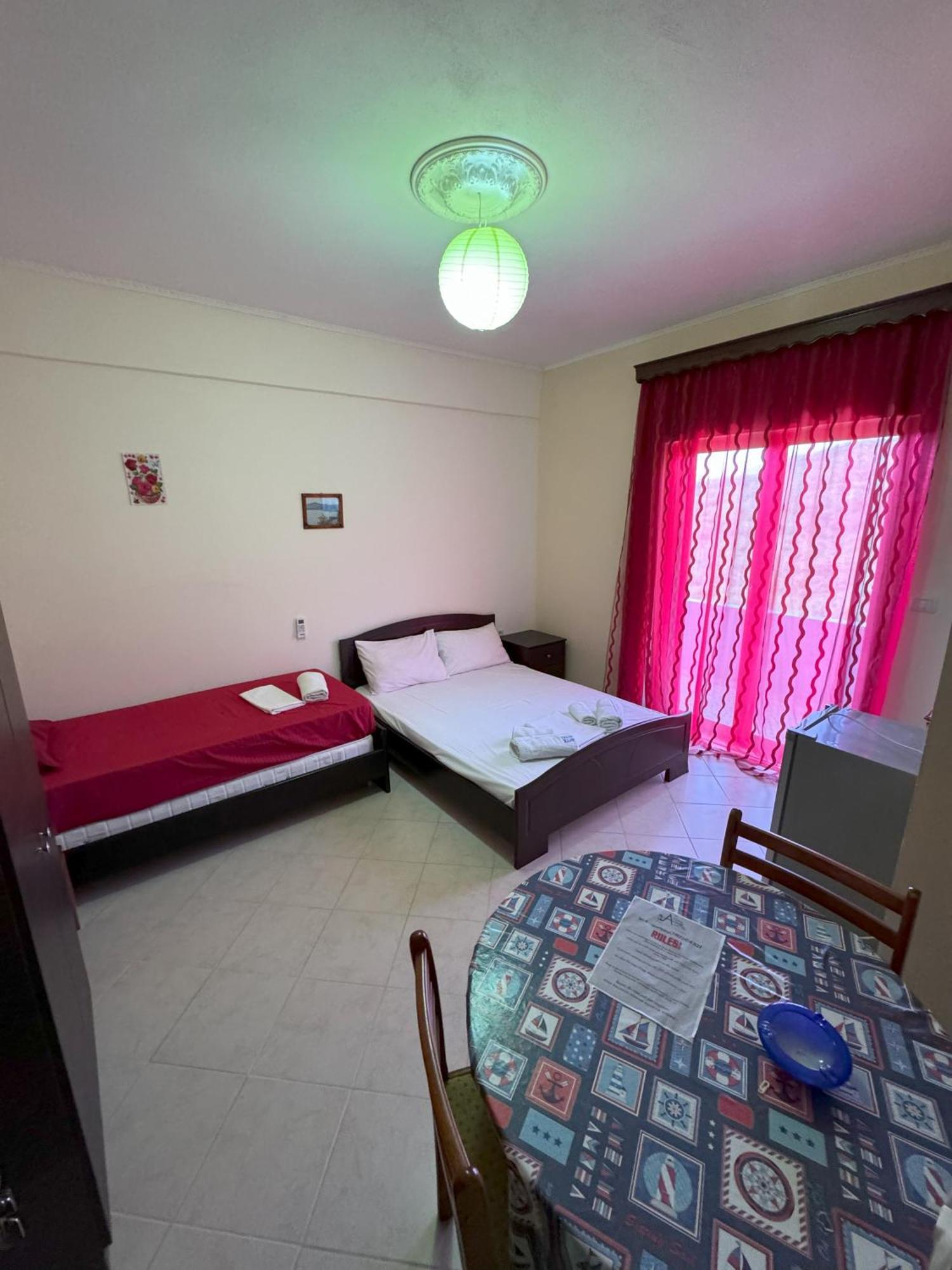 Adrian Agustin Rooms Lukovë Exteriér fotografie