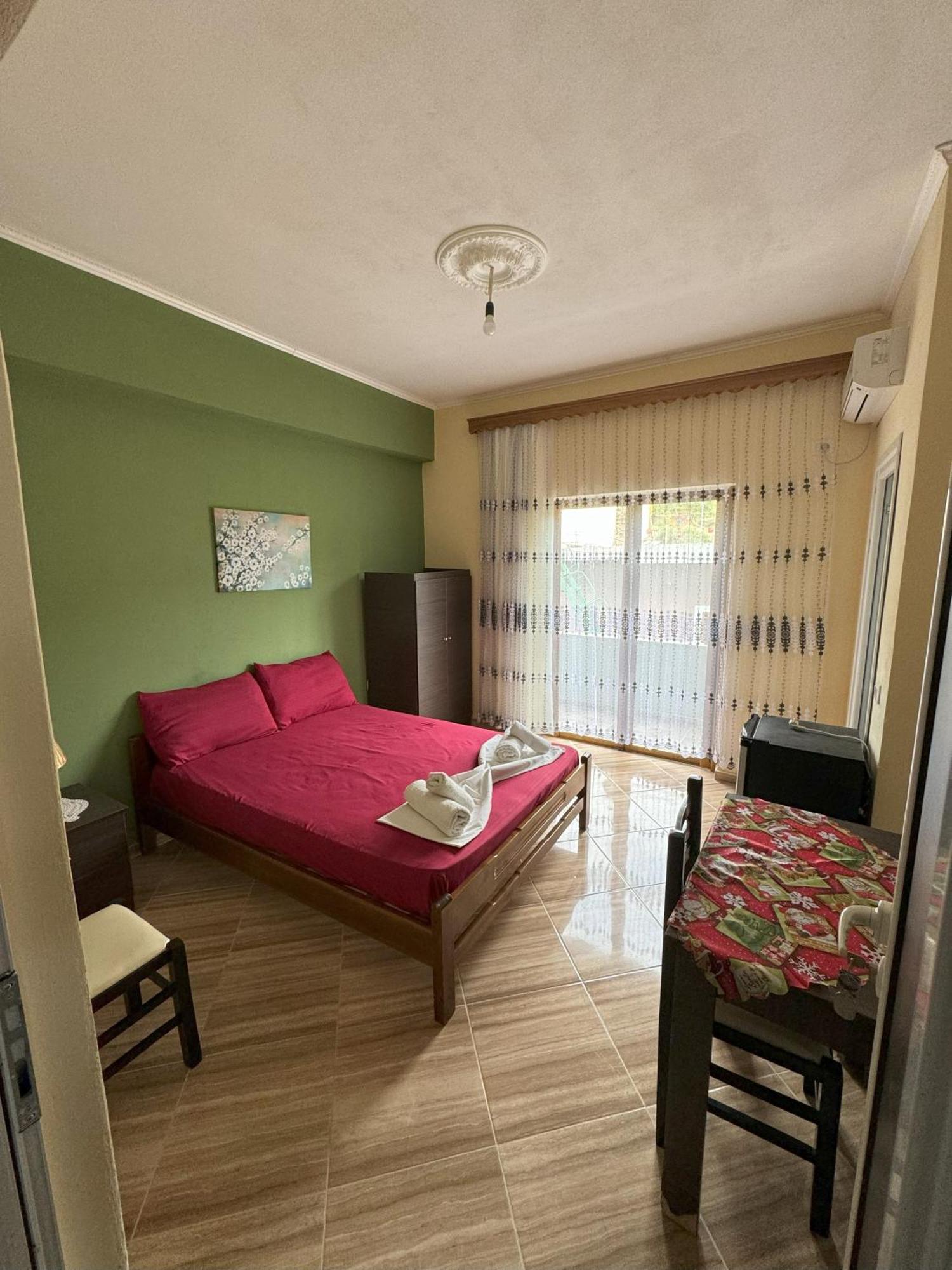 Adrian Agustin Rooms Lukovë Exteriér fotografie